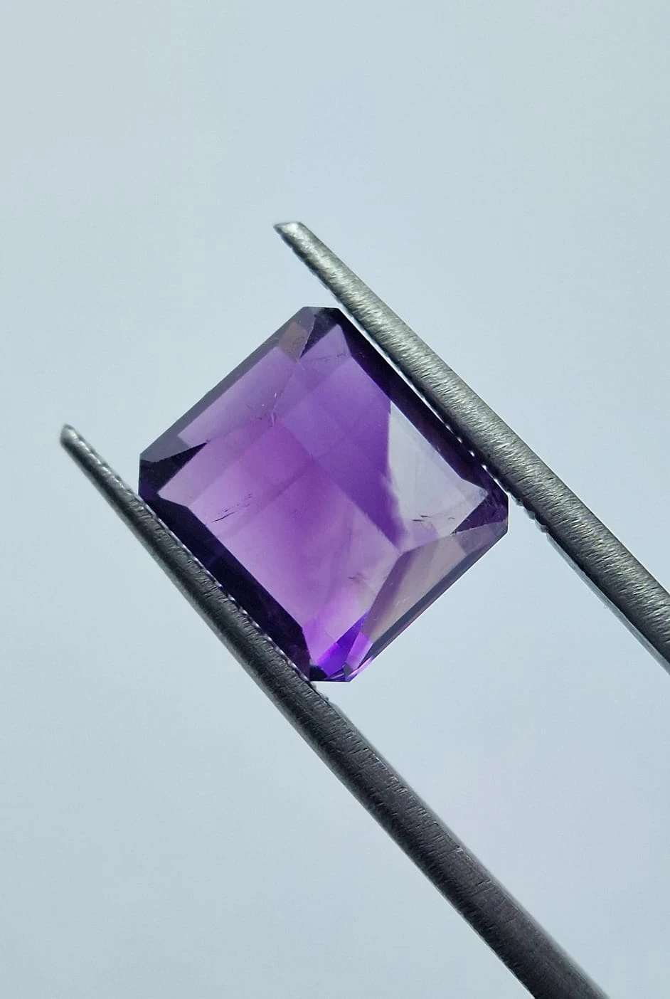 4.69ct Amethyst Radiant Cut Loose Gemstone from Nigeria — view 4